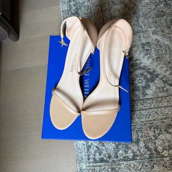Stuart Weitzman Nudist Sandal - Picture 7 of 11
